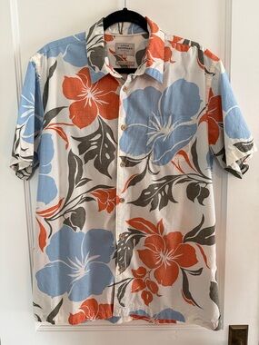 Quicksilver Waterman Collection Button Down Short Sleeve Floral